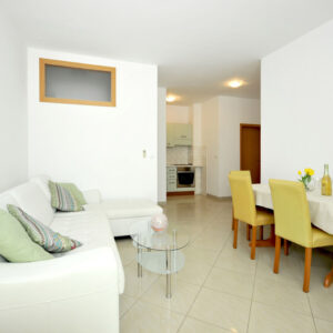 A4-Superior Two-Bedroom Apartment with Balcony<br>(4+1)